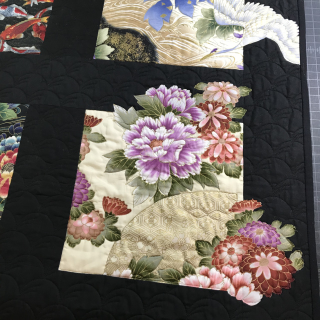 40 5 Quilting Fabric Squares BEAUTIFUL ASIAN FLORAL – Material